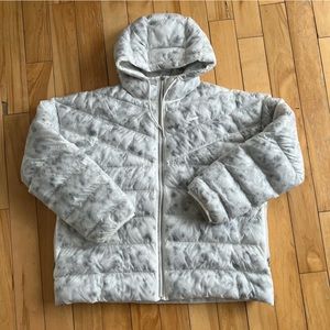 White Nike lightweight puffer
